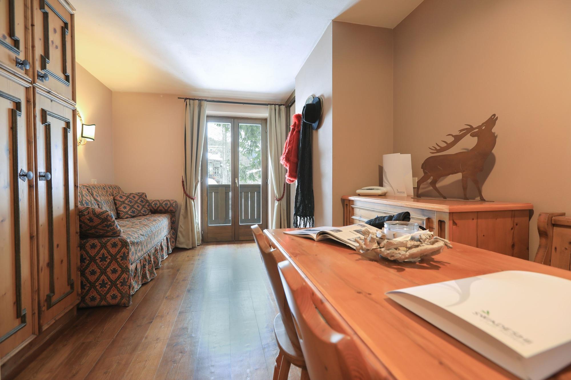 Hotel Perla Madonna Dış mekan fotoğraf