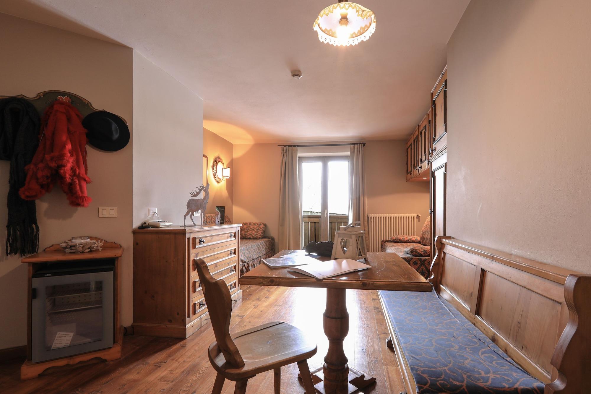 Hotel Perla Madonna Dış mekan fotoğraf