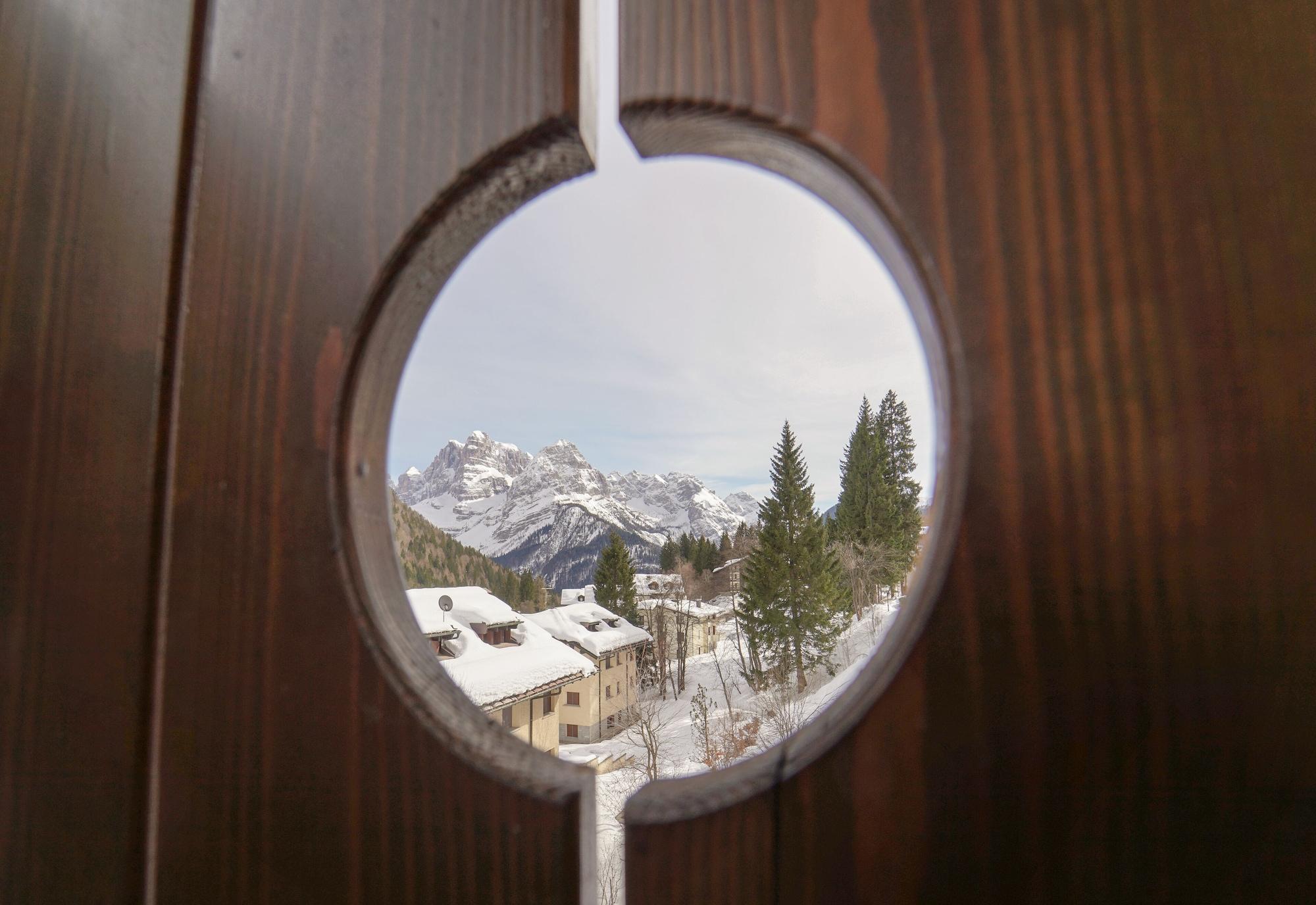 Hotel Perla Madonna Dış mekan fotoğraf