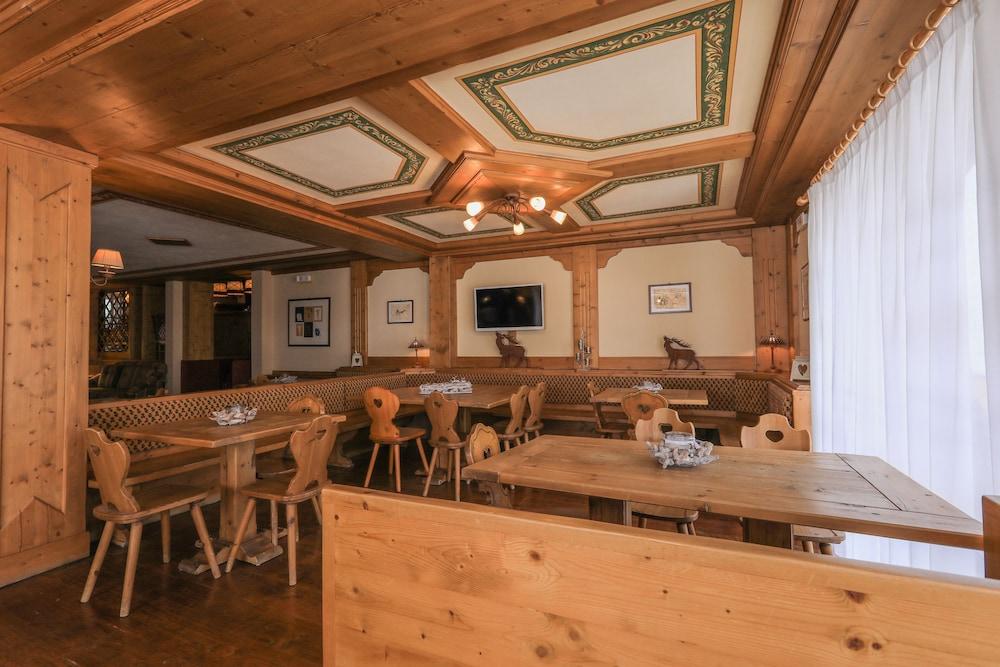 Hotel Perla Madonna Dış mekan fotoğraf