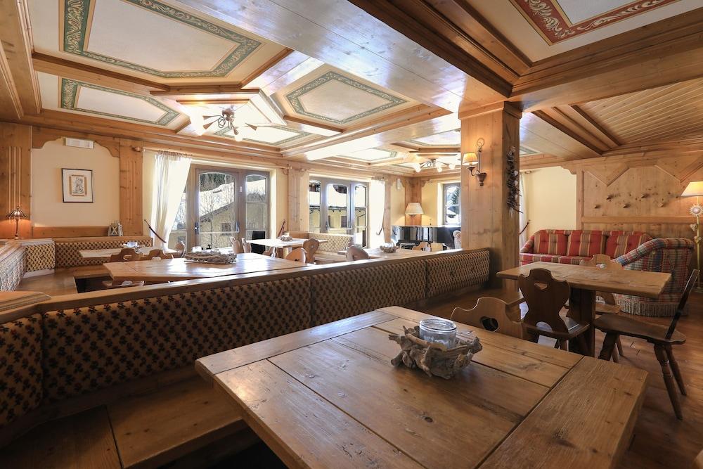 Hotel Perla Madonna Dış mekan fotoğraf