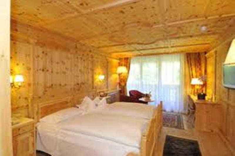 Hotel Perla Madonna Dış mekan fotoğraf