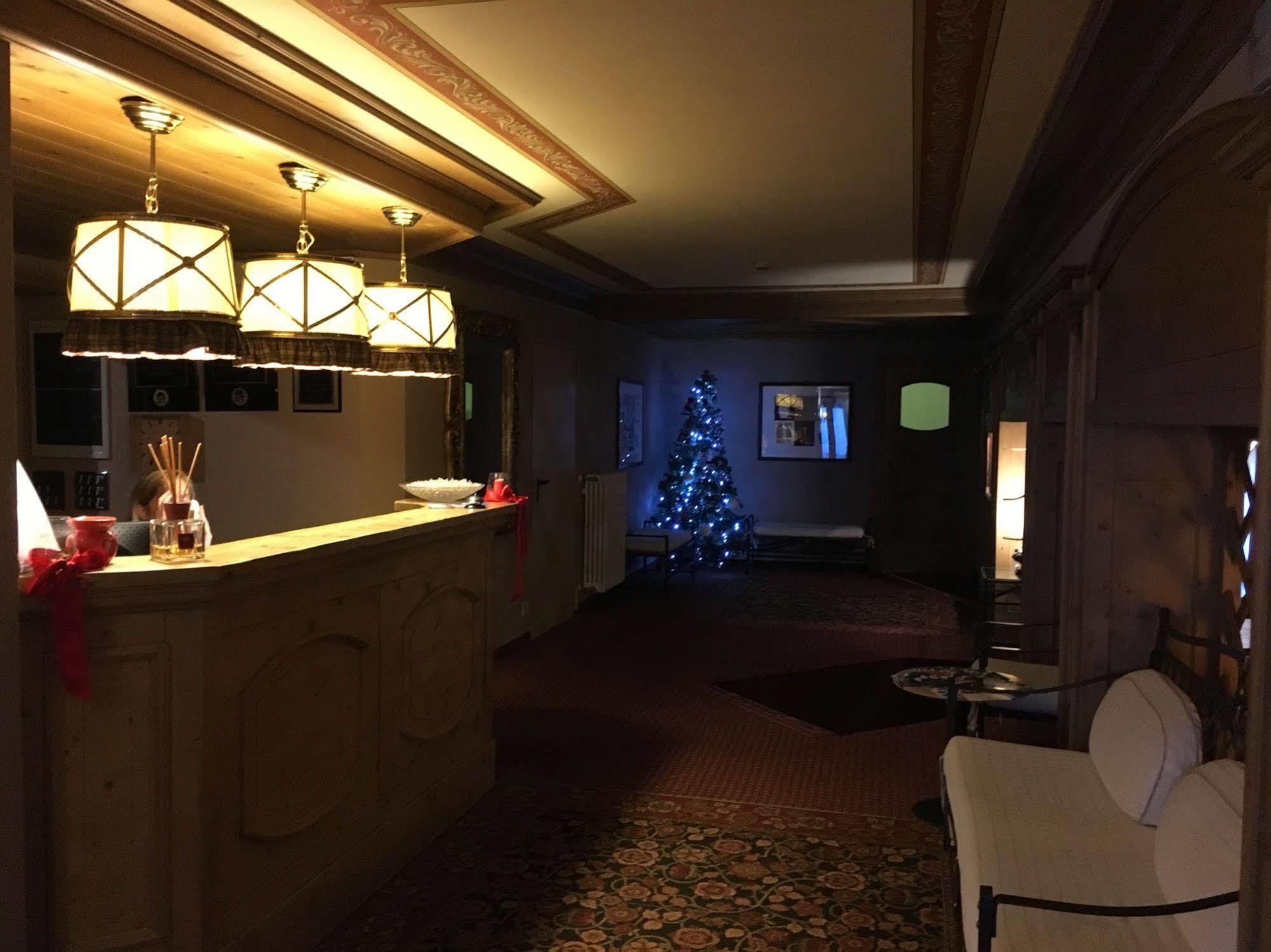 Hotel Perla Madonna Dış mekan fotoğraf