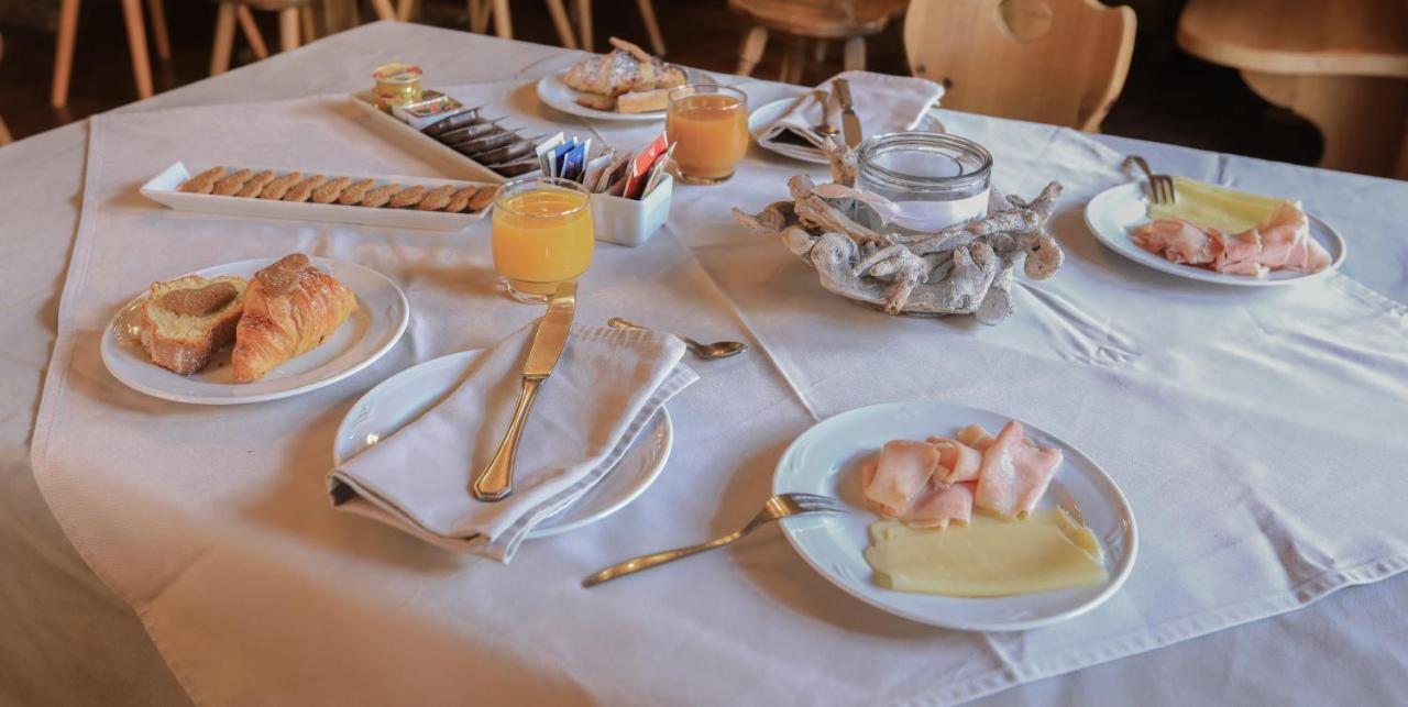 Hotel Perla Madonna Dış mekan fotoğraf