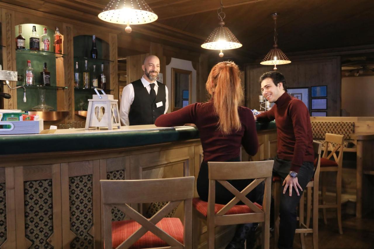 Hotel Perla Madonna Dış mekan fotoğraf